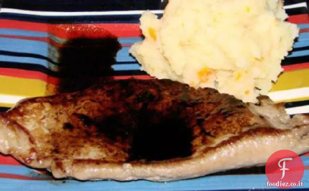 Controfiletto Scottato con Salsa Balsamica Dolce