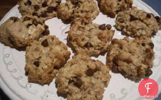 Biscotti di noci di farina d'avena con gocce di cioccolato vegan