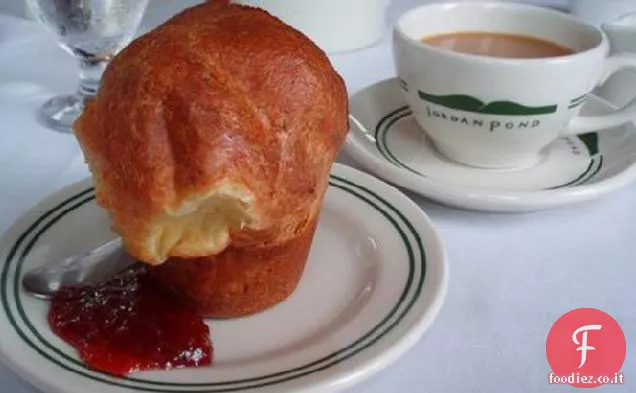 Popovers dello stagno della Giordania