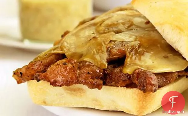 Panino con pancetta di maiale e indivia brasata
