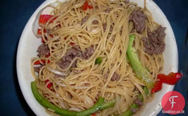 Insalata di noodle di manzo asiatico La Choy