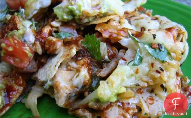 Insalata di erbe fresche e pomodori