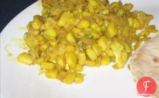 Hamburger di fagioli messicani con yogurt al lime e salsa