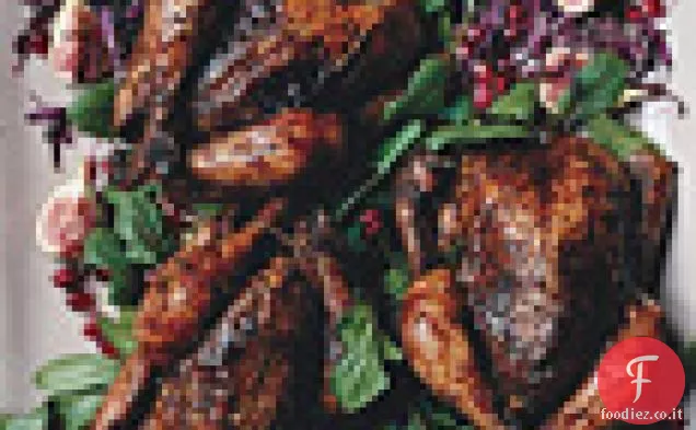 Galline della Cornovaglia strofinate con spezie con ripieno di Haroseth e jus di sherry