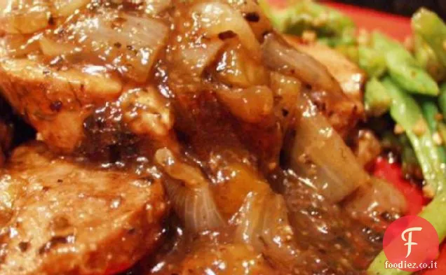 Braciole di maiale in salsa di bacche di tè