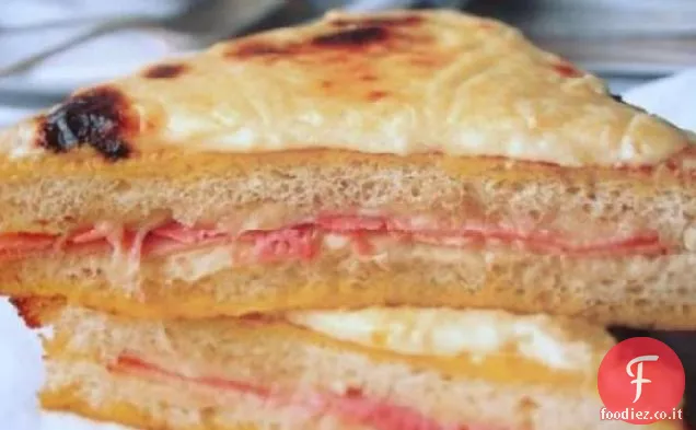 Il classico panino bistrot francese-Croque Monsieur