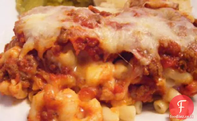Casseruola di maccheroni all'hamburger di Mema (goulash)