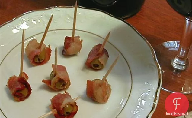 Cheesy pollo, pancetta & Tater Tot pentola di coccio cuocere