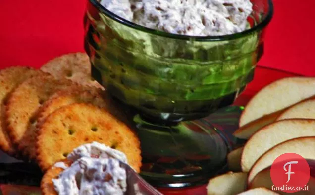 Salsa cremosa, pancetta, noci e formaggio blu