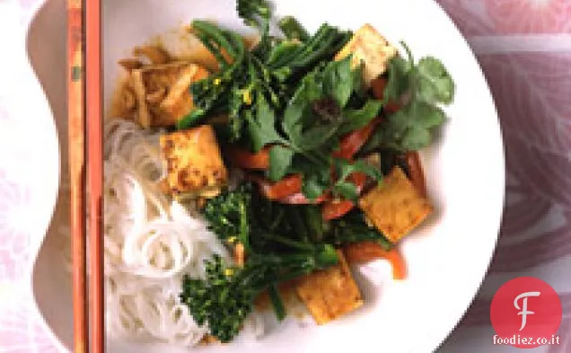 Tofu fritto in padella, stile tailandese