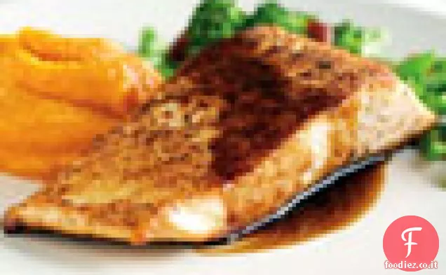 Salmerino artico con broccoli cinesi e purea di patate dolci