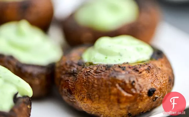 Cremini alla Griglia Ripieni di Basilico e Parmigiano-Mayo