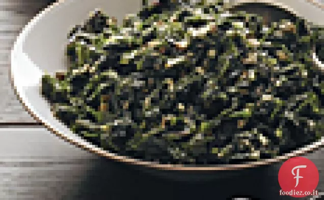 Cavolo saltato con aglio, scalogno e capperi