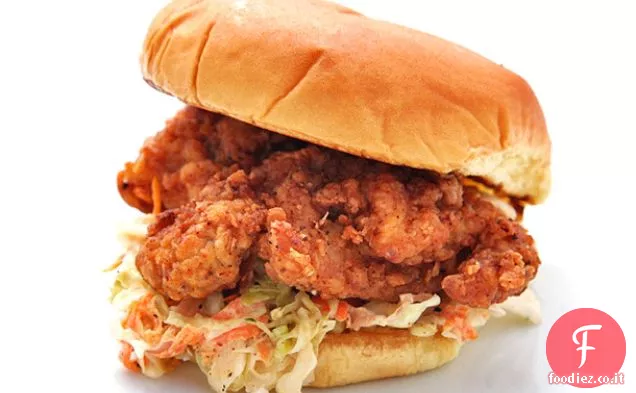 Pollo fritto e panini alla Cole Slaw