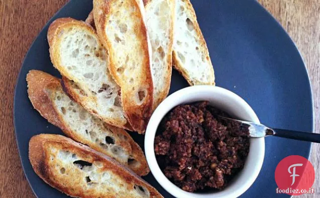 Tapenade di Olive Siciliane e Mandorle Affumicate della Casa del Formaggio ' Di Bruno Bros.
