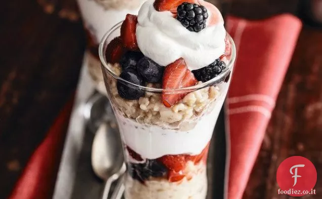 Farina d'avena e Frutti di Bosco freschi con Crema Chantilly di ' Treme