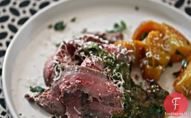 Bistecca di fianco alla griglia con Pesto di Pistacchio-Menta e barbabietole arrosto