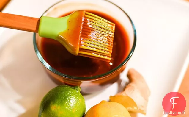 Salsa barbecue rapida di frutta e agrumi