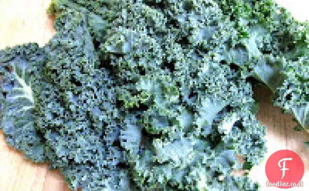Cavolo saltato con verdure fresche di fattoria