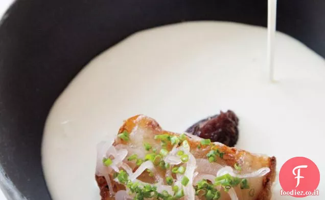 Zuppa di cipolla bianca cremosa