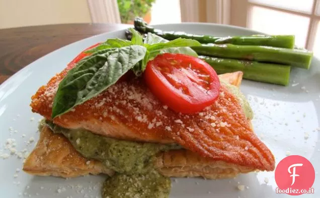 Pasta Sfoglia Salmone con Pesto Cremoso