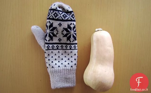 Quinoa, cavolo nero e zucca arrosto con un uovo fritto