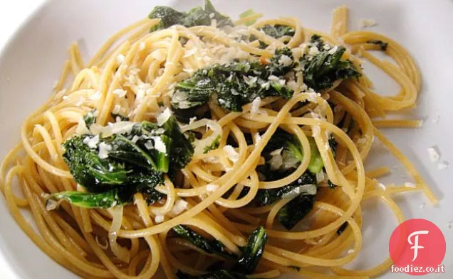 Cuocere il libro: Spaghetti integrali con cavolo nero - Latto-ovo  vegetariano Ricetta