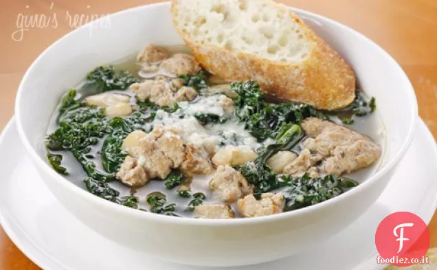 Salsiccia di tacchino, cavolo e zuppa di fagioli bianchi