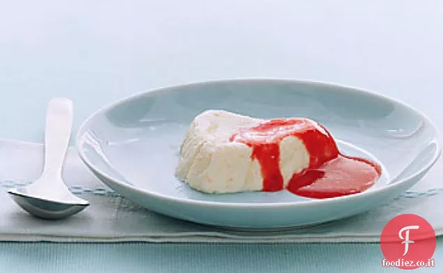 Coeurs à la Crème all'arancia con salsa di fragole e lamponi