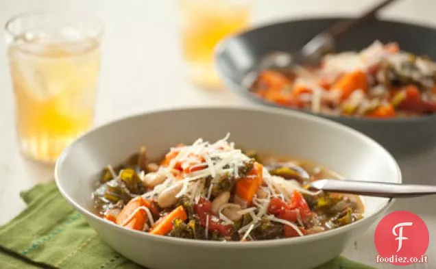 Zuppa di cavolo e fagioli bianchi