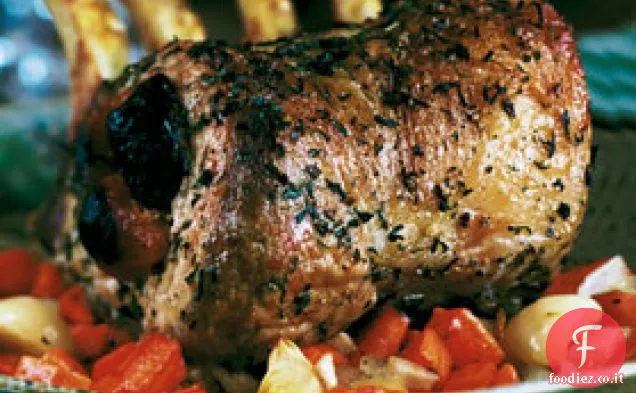 Arrosto di maiale con ripieno di frutta e salsa di senape