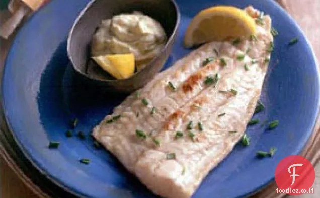 Walleye alla griglia con salsa tartara pepata
