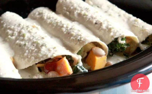 Fornello lento Veggie Enchiladas con salsa di panna