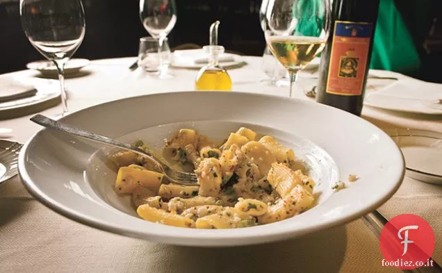 Rigatoni con Gamberi, Calamari e Basilico