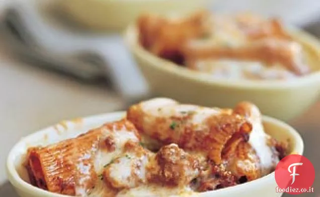 Rigatoni con Formaggio e Salsiccia Italiana