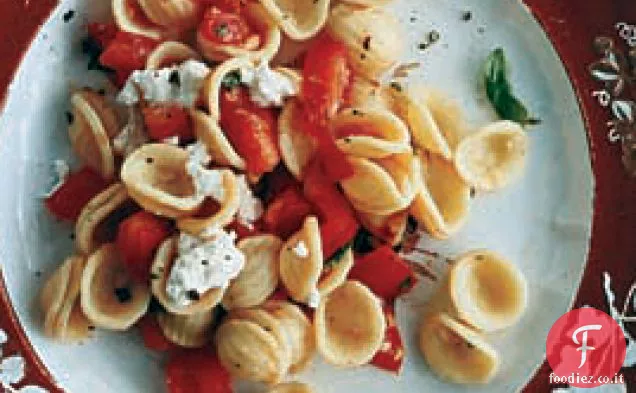 Orecchiette con Salsa Cruda e Ricotta