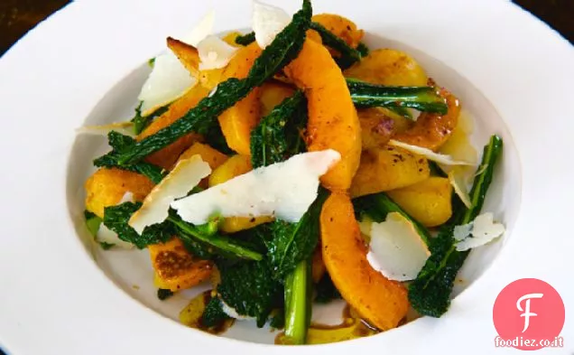 Cavolo Nero saltato e Radice di Cerfoglio caramellato con latte di pecora