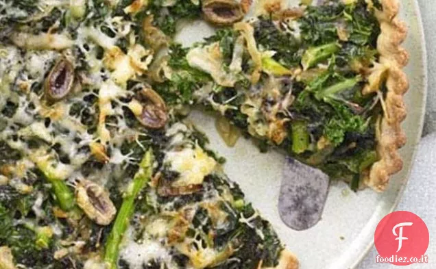 Crostata di cavolo nero, olive e Gruyère