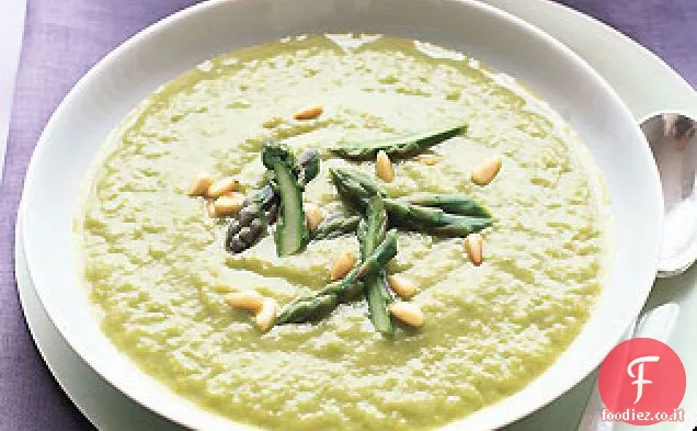 Zuppa di asparagi cremosa