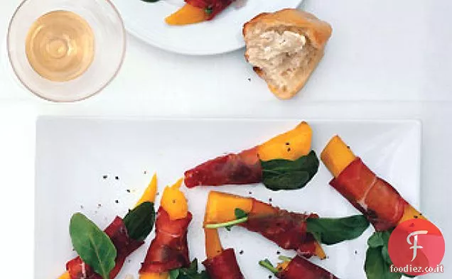 Cachi avvolti in bresaola con rucola