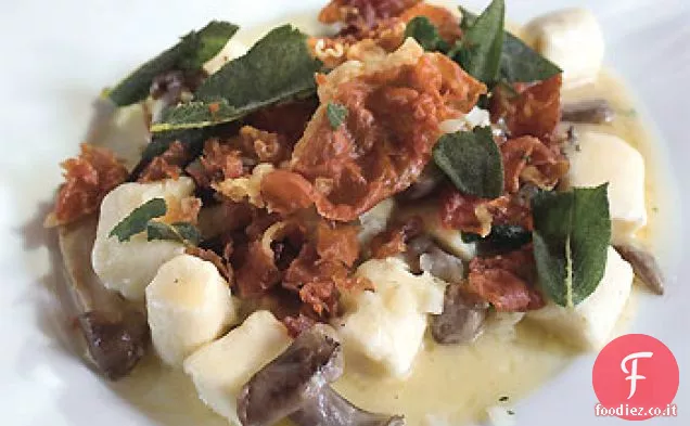 Gnudi di Ricotta con Funghi Selvatici e Salsa al Tartufo