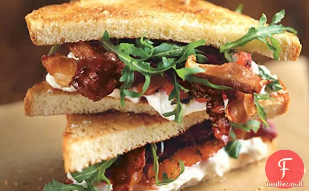 Panini croccanti con Pancetta, Burrata e pomodoro