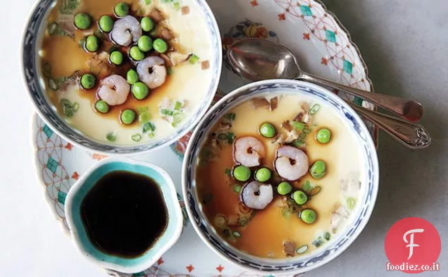 Chawan Mushi con gamberetti e piselli primaverili
