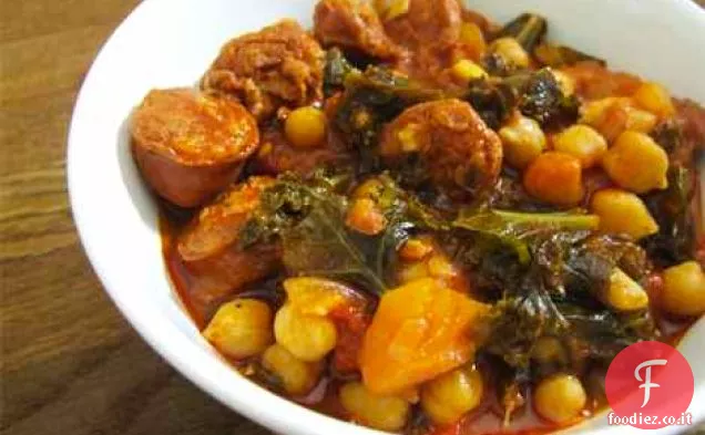 Chorizo, cavolo nero e stufato di ceci