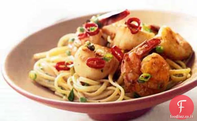 Linguine con Gamberi e Capesante in salsa di Curry Verde Tailandese