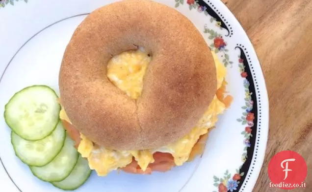 Salmone affumicato e Bagel all'uovo