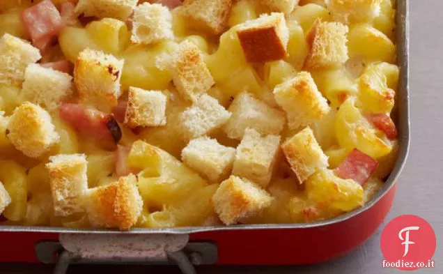 Gruyère e Emmentaler Maccheroni con Prosciutto e Pasta madre a cubetti da ' Melt: L'arte dei Maccheroni e del Formaggio