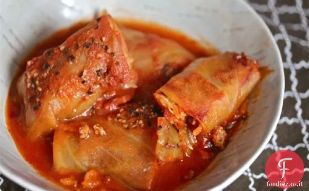 Involtini di cavolo affumicati e piccanti