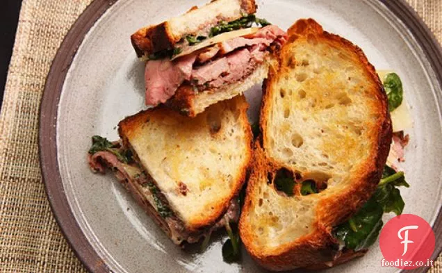 Panini avanzi di agnello con Tapenade Mayo, crescione e caciocavallo