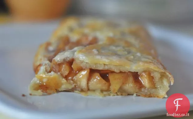 Mela Cannella Kringle